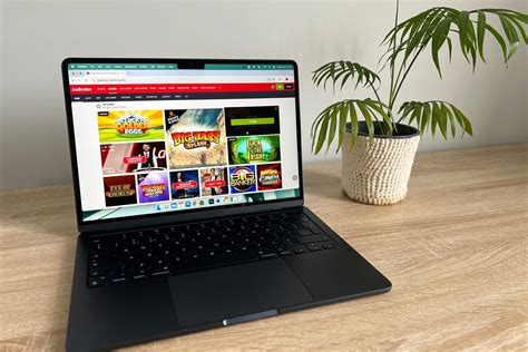 ladbrokes free spins for acca winners